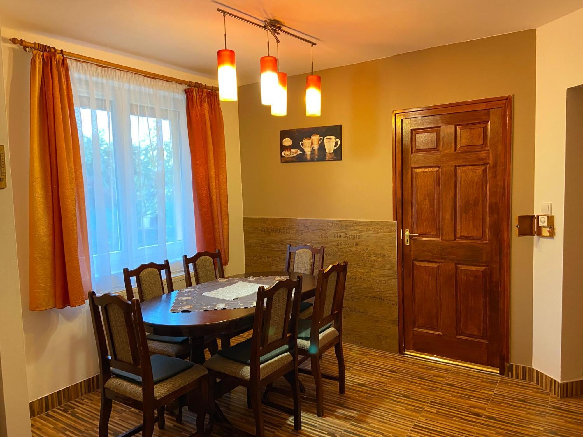 Vadrozsa Vendeghaz-Apartman Demjén Екстериор снимка